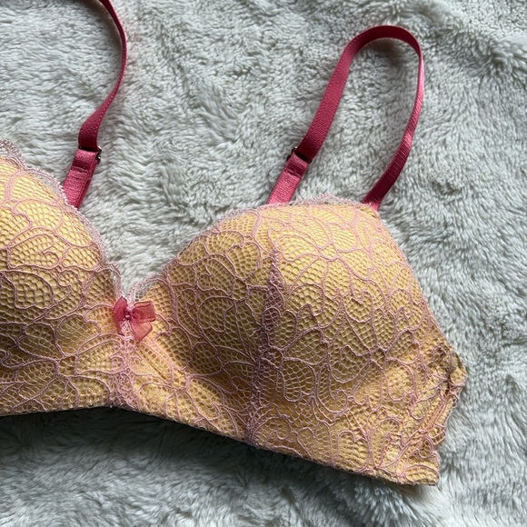 La Vie en Rose Yellow & Pink Lace Bra | Lightly Lined Size 32A - Picture 3 of 5